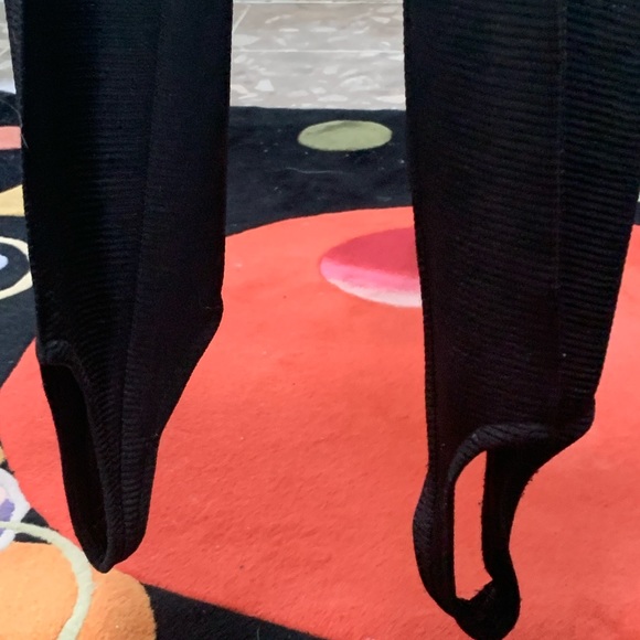 Feel like Cat Woman! Stretch knit catsuit with faux leopard fur-collar and cuffs - Picture 11 of 12